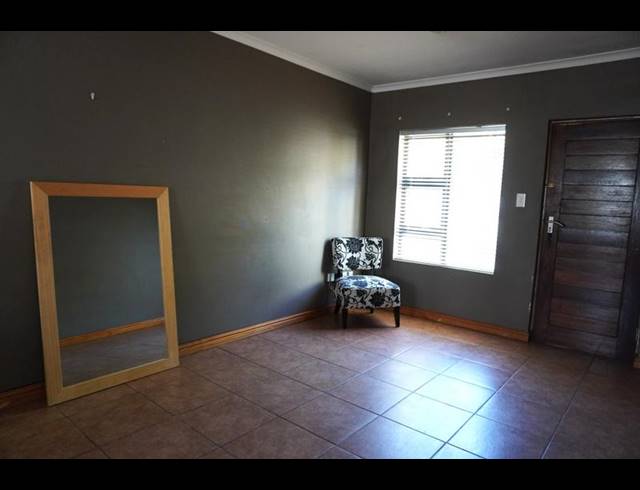 2 BEDROOM TOWNHOUSE FOR SALE IN STELLENDALE